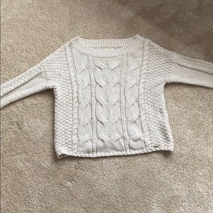 hollister cream/white sweater